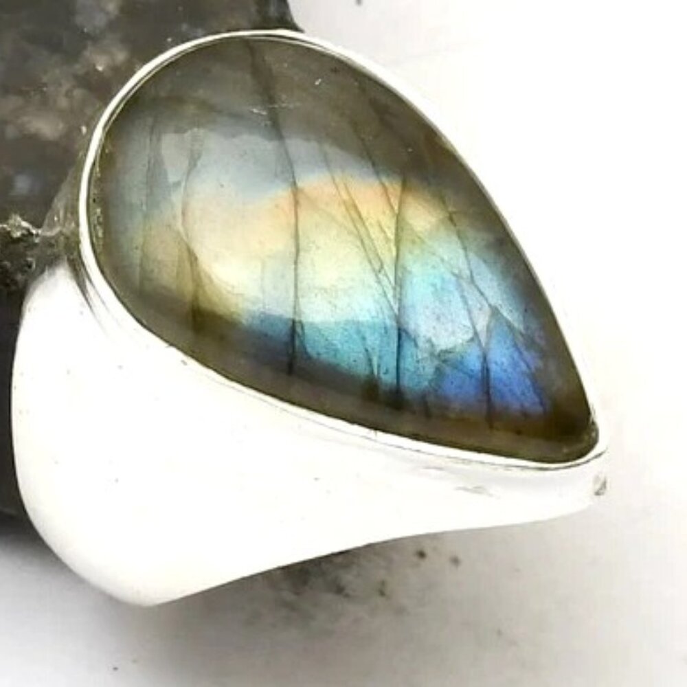Sterling Silver Teardrop Labradorite Men's Ring - Blue-Green Flash Size 11